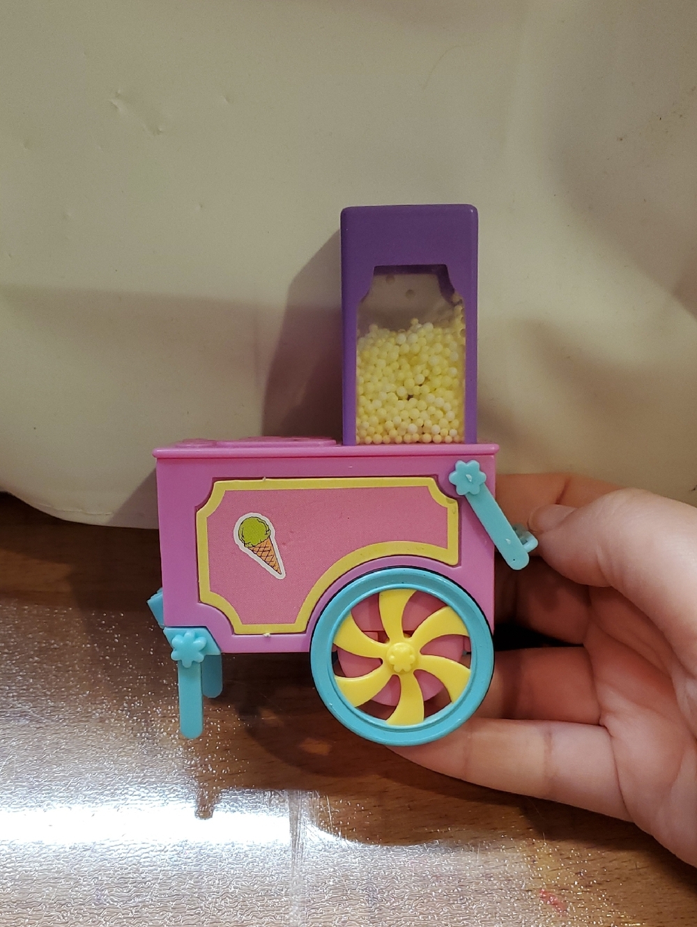 2004 Polly Pocket Relaxin' Resort Lea's Popcorn Cart